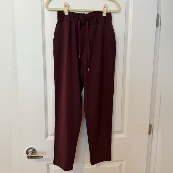 Lululemon Keep Moving Pant 7/8
High-Rise - Cassis - Picture 3 of 5